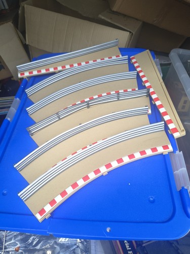Scalextric borders barriers - &,