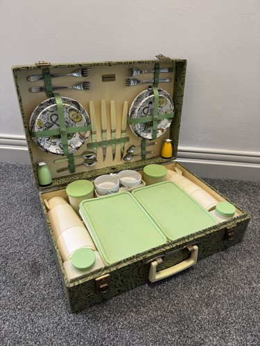 Brexton vintage picnic set - vintage,