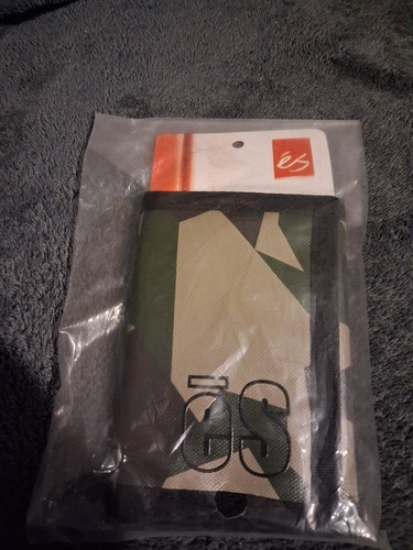 és footwear nos - footwear, oldham