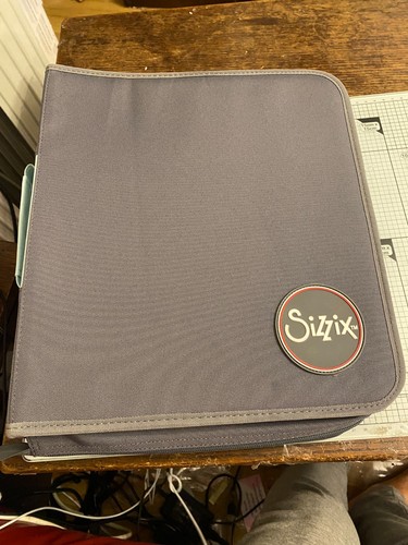 Sizzix massive die embossing - die, &