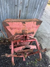 Massey 10 Fertiliser Spreader