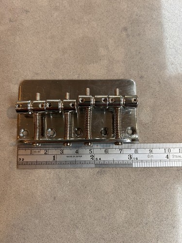 Peavey bass guitar bridge - guitar, 4