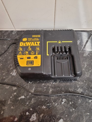 Dewalt de0246 battery charger - dewalt,