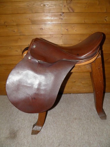 Brown english leather pig - brown, skin
