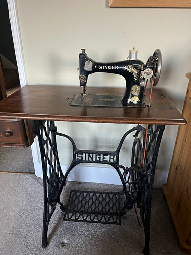 Singer mechanical treadle - mechanical,