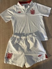 Kids Umbro England Football Shirt and Shorts kit age 6-7
