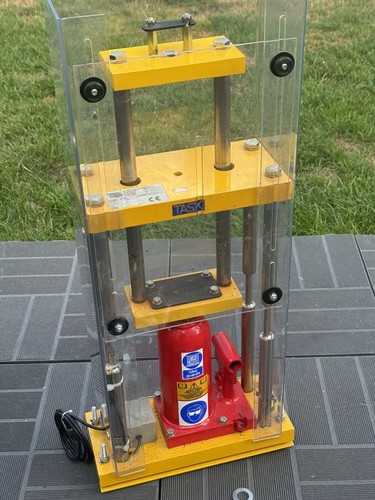 Vertical frame spring tensile - frame,