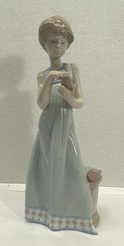 Lladro 5607 brillo girl - brillo, with