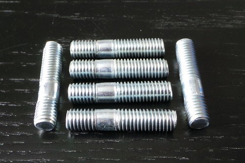 Manifold studs zinc - m8, x