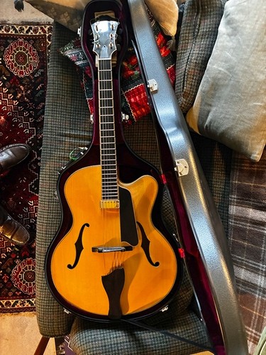 Eastman ar910ce uptown archtop - eastman,