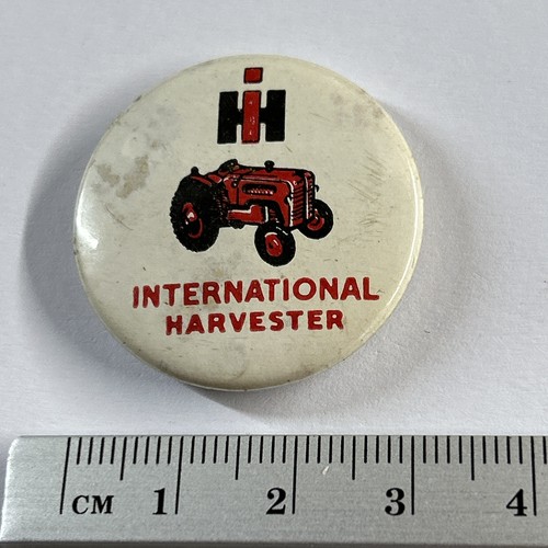 Vintage collectible pin badge - collectible,