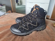 Bestard gortex mens walking