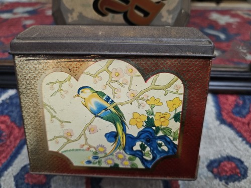Vintage biscuit tin william - biscuit,