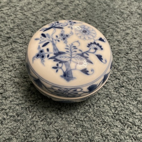 Meissen blue onion covered bon - covered,