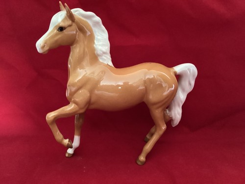 Beswick palomino prancing pony - beswick,
