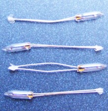 Pack Of 4 Grain Push Fit Bulbs Dolls House 1:12 Scale Miniature Light Accessory