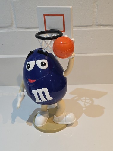 Basketball player candy - m&m,
