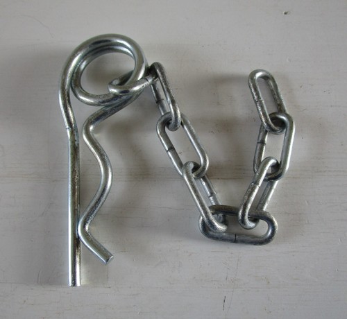 Clip and chain jockey - r,
