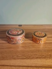 A Set of Two Nesting Paper