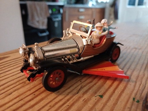 Corgi 266 chitty bang - chitty,