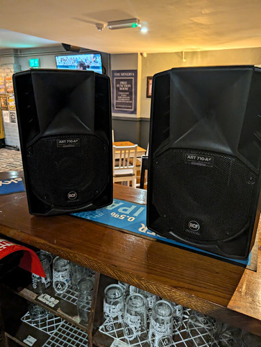 Rcf art 710 pair - art, active