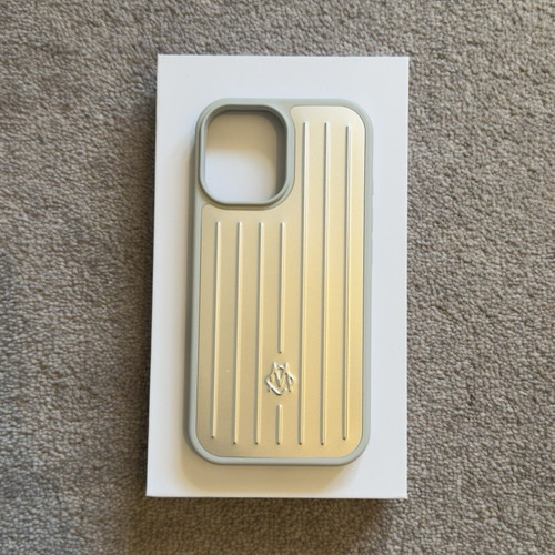 Rimowa iphone case silver - rimowa,