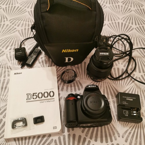Nikon d5000 dslr camera s - nikon, af-s