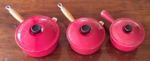 Creuset red saucepan set - le,