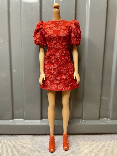 Barbie doll 2pc - doll, textured