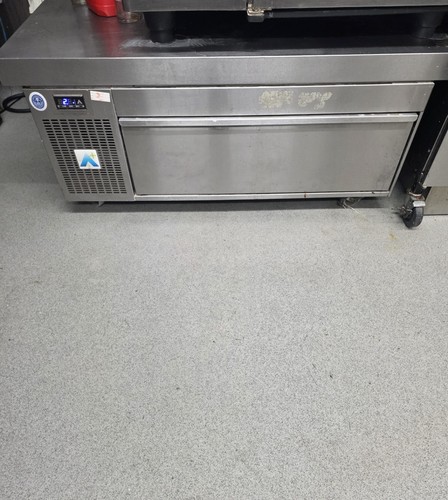 Adande chef base - chef, fridge