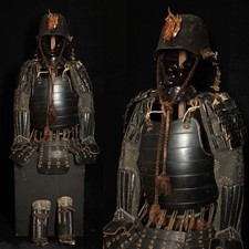 Japanese Samurai Armor Yoroi Life-size Antique Masterpiece armor from japan