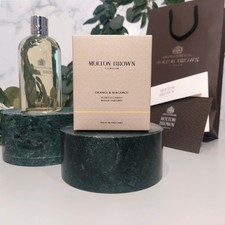 Molton Brown Gift Set - Orange & Bergamot Candle and Bath & Shower Gel