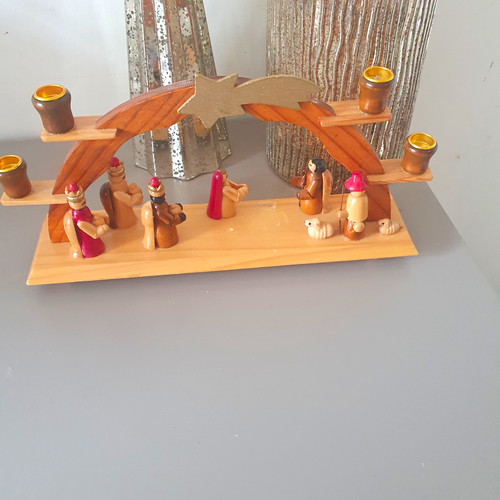 Wooden arch nativity scene - arch,