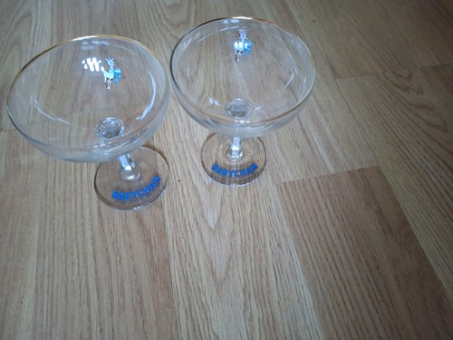 Vintage 1970s gold rimmed - x,