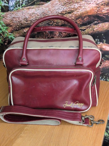 Fred perry red cream holdall - perry,