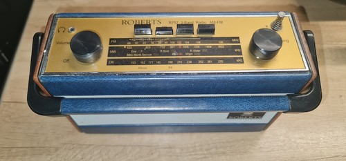 Roberts r757 portable radio - roberts,