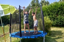 8ft trampoline with enclosure new