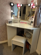 Large Dressing Table Corner