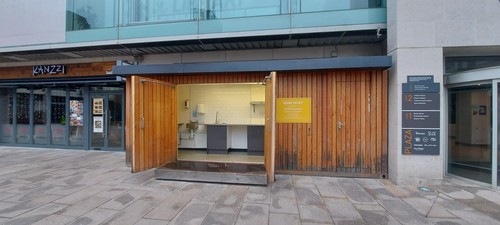 Food retail kiosk - retail,