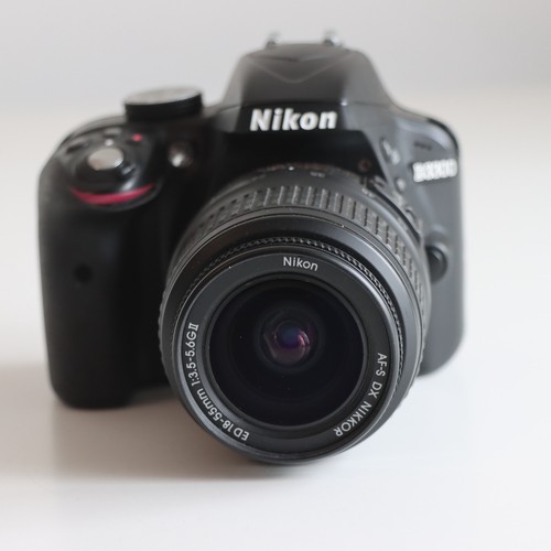 Nikon d3300 2mp dslr - 24.2mp,