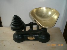 Salters Black Cast Iron & Brass Vintage Scales with 7  Imperial  Weights