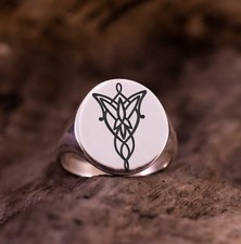 Dainty Evenstar Signet Ring