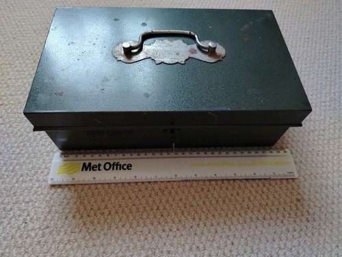 Vintage metal victa series - metal,
