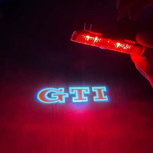 2pcs red gti - 2pcs, badge
