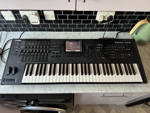 Yamaha motif xf6 - digital, piano