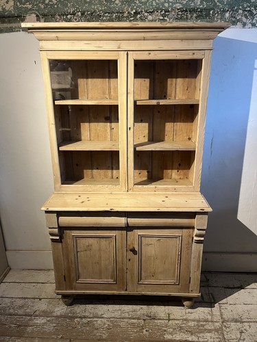 Pale pine victorian - victorian, glazed