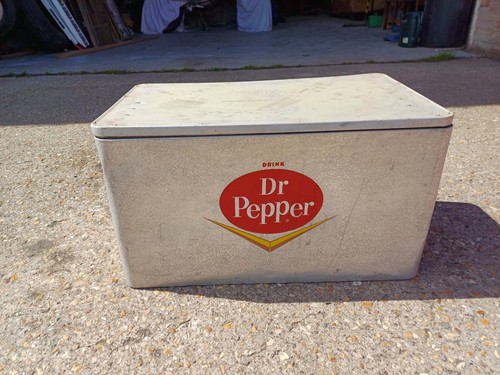 Doctor pepper cooler - cooler, fridge