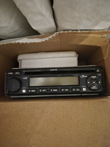 Vdo car radio - vdo,