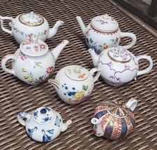 7 Miniature Teapots Victoria