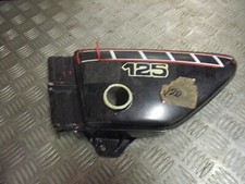 YAMAHA RS125 SIDE PANEL